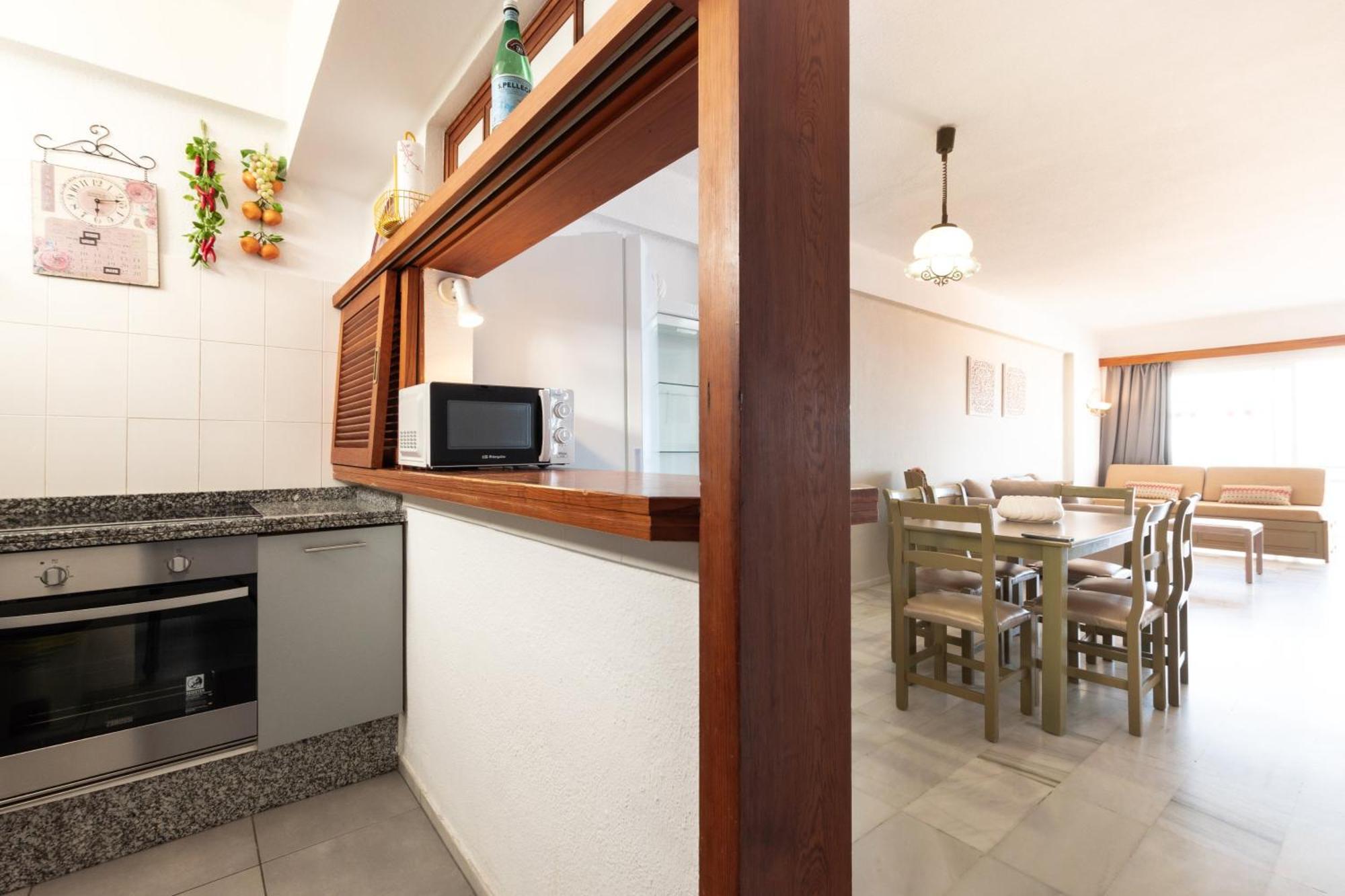 Apartament Club Atlantis *